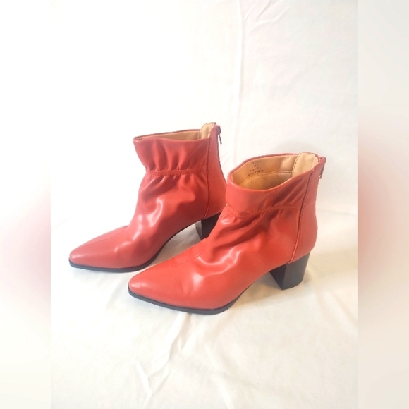 8 Hedy Block Heeled Booties W Zipper - Picture 1 of 6